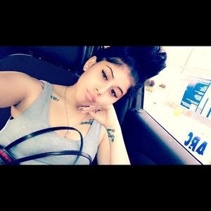 Meet your Posher, Ashley